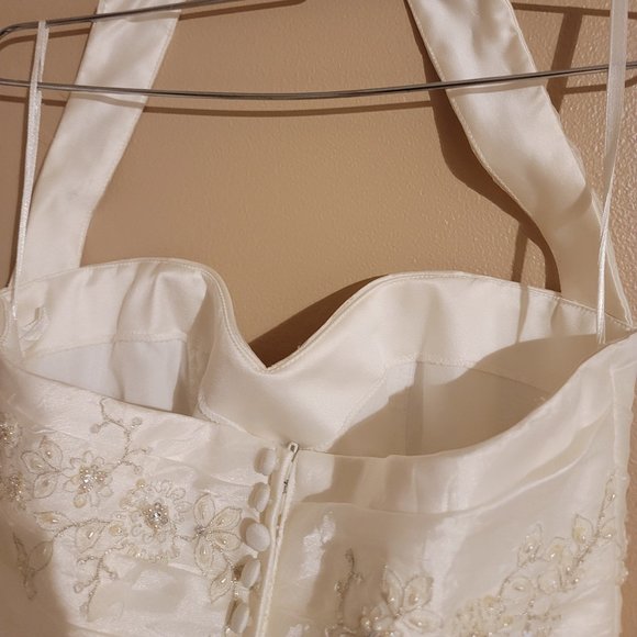 Wedding Dress Ivory La Sposa Size 4 - Picture 3 of 11